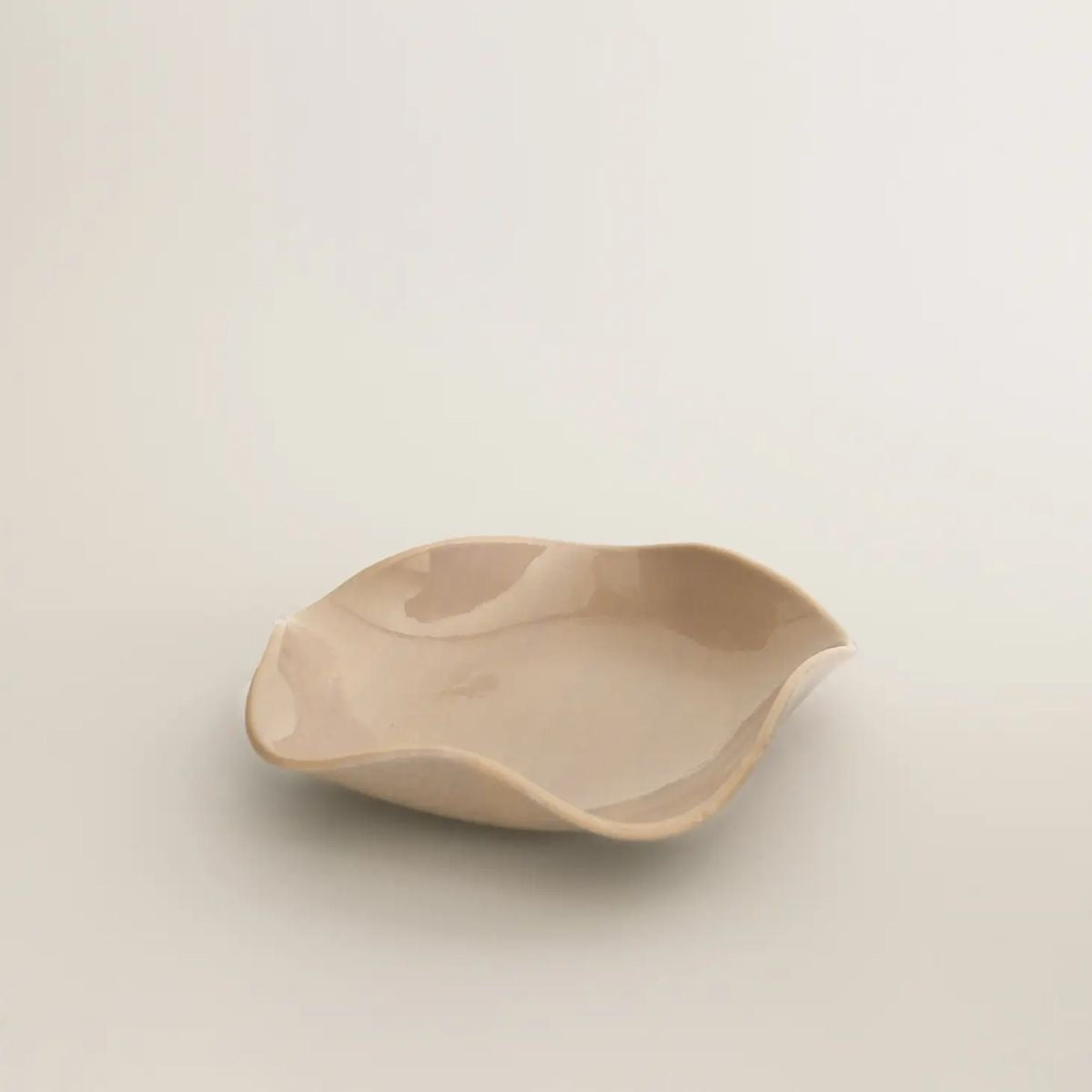Small Petal Plate, Almond