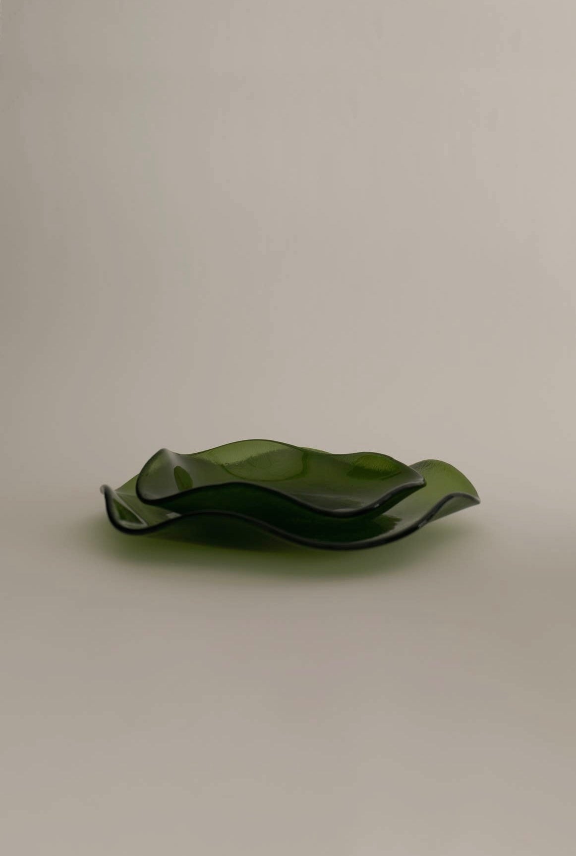 Small Petal Plate, Olive